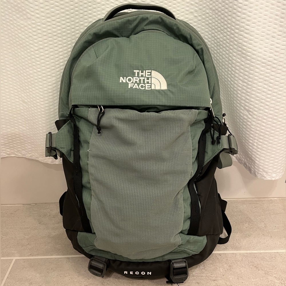 The North Face Green Backpack (unisex!)